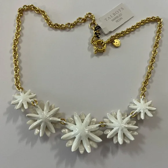 Talbots White Flower Statement Necklace NWT - Picture 2 of 6